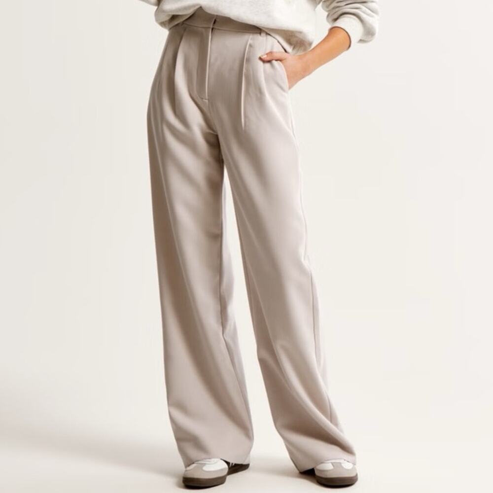 NWT Abercrombie & Fitch Women’s Sloane Tailored Wide Leg Pant Light Taupe XXL